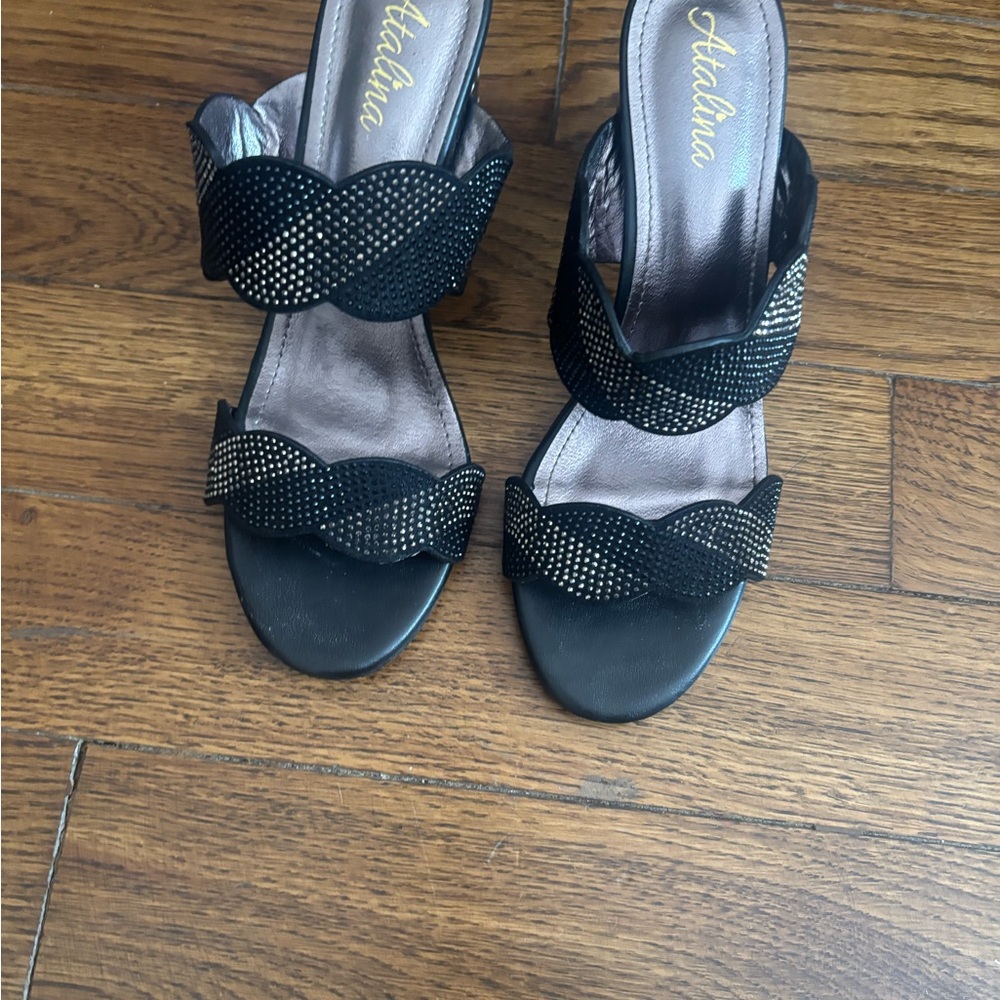 Shoes - Picture 5 of 6
